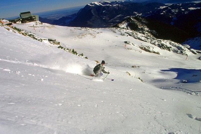 Telemarker: Peter Hutzler <br> Foto: Micha Ewald <br> Location: Alpspitze, Germany <br> Date: Jan 2005