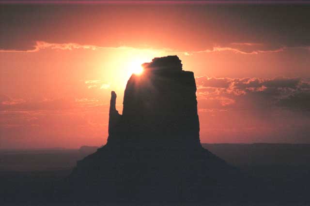 Foto: Micha Ewald <br> Location: Monument Valley, AZ, USA <br> Date: September 2002