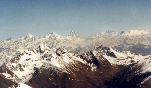 See the Mattehorn?<br>Foto: Micha Ewald <br> Location: Aosta Valley, Italy <br> Date: April 2000